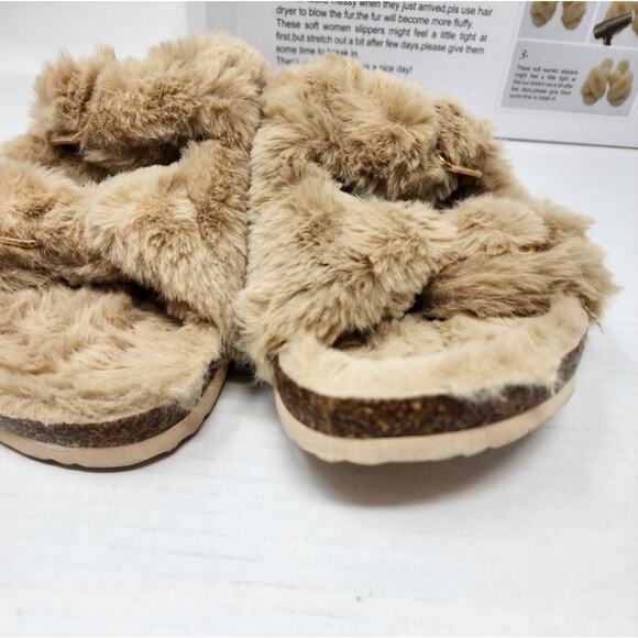Fluffy Cozy Faux Fur Camel Slippers Gold Buckle Women's Size 9-10 New in Box - Picture 11 of 16